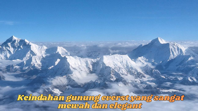 keindahan gunung everts